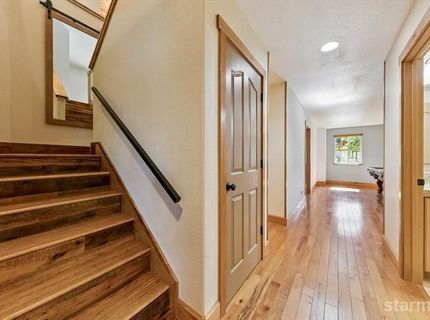 236 Uplands Way, South Lake Tahoe, CA 96150 Photo