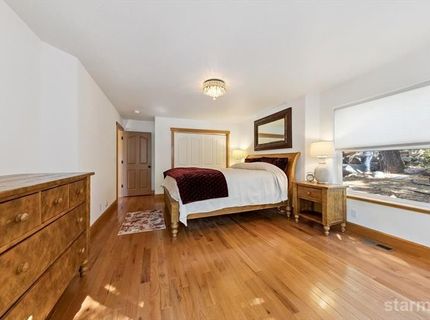 236 Uplands Way, South Lake Tahoe, CA 96150 Photo