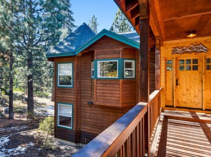 236 Uplands Way, South Lake Tahoe, CA 96150 Photo
