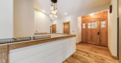 236 Uplands Way, South Lake Tahoe, CA 96150 Photo