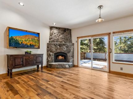 236 Uplands Way, South Lake Tahoe, CA 96150 Photo
