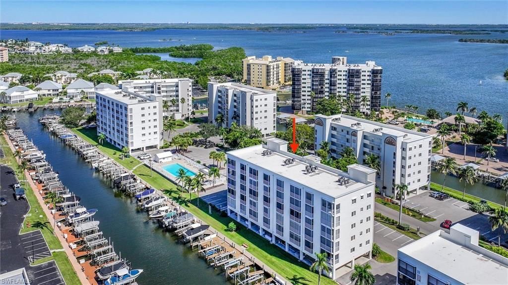 4361 Bay Beach Ln, Unit 424, Fort Myers Beach, FL 33931 Photo