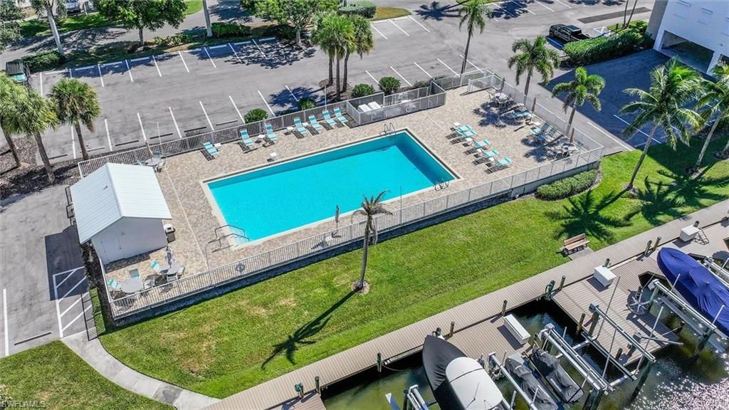 4361 Bay Beach Ln, Unit 424, Fort Myers Beach, FL 33931 Photo