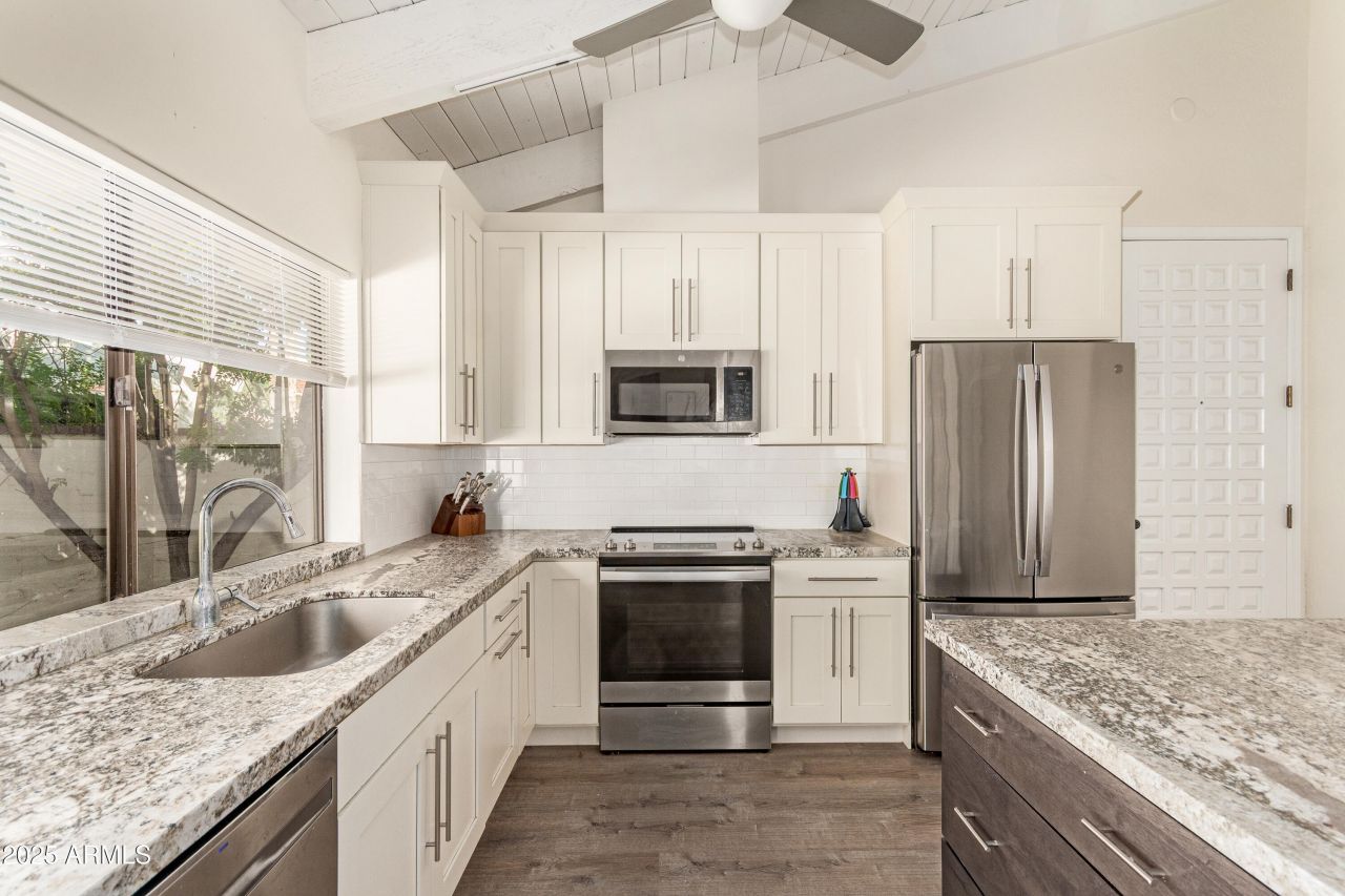 5522 N 71st Street, Paradise Valley, AZ 85253 Main Photo