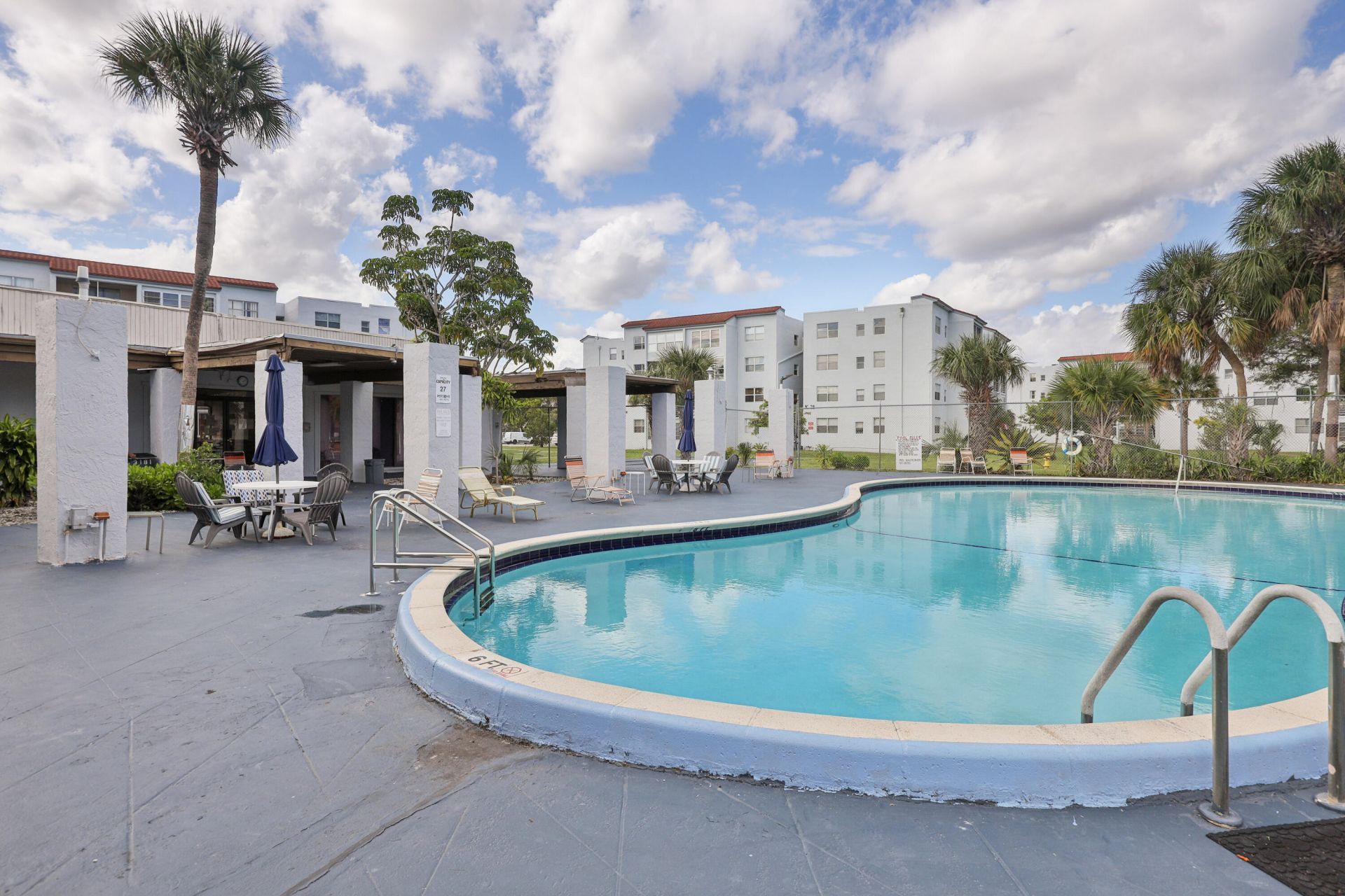 2860 Somerset Drive, Unit 307k, Lauderdale Lakes, FL 33311 Photo