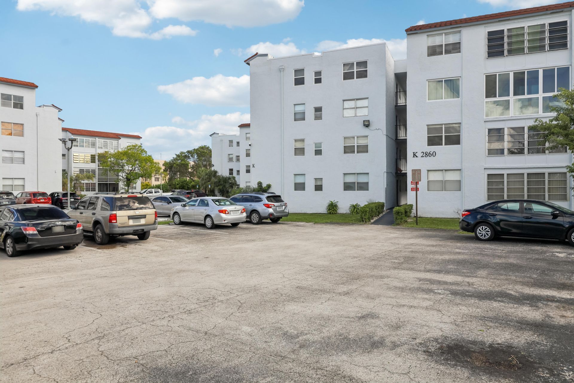 2860 Somerset Drive, Unit 307k, Lauderdale Lakes, FL 33311 Photo