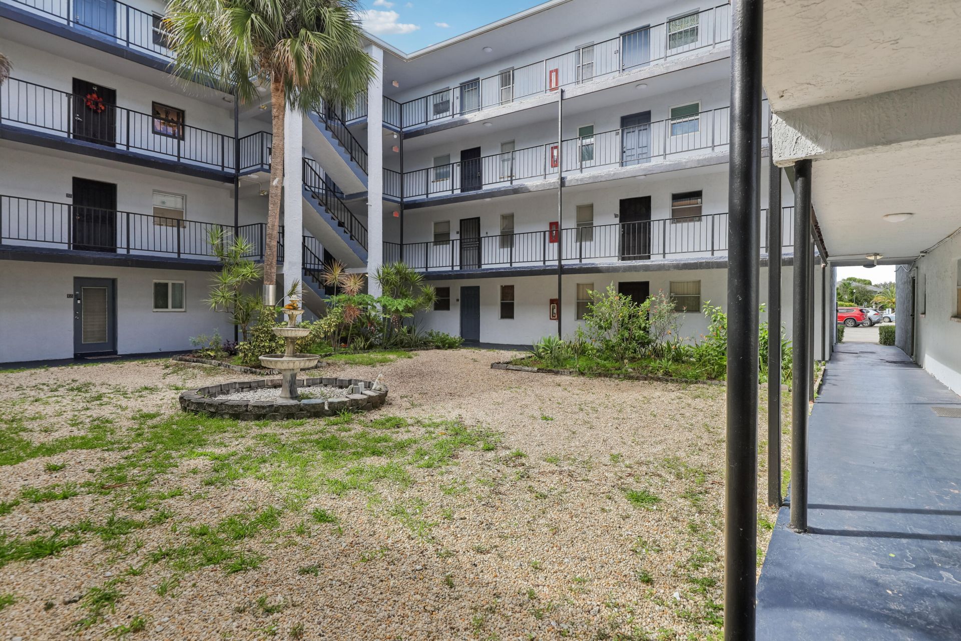 2860 Somerset Drive, Unit 307k, Lauderdale Lakes, FL 33311 Photo