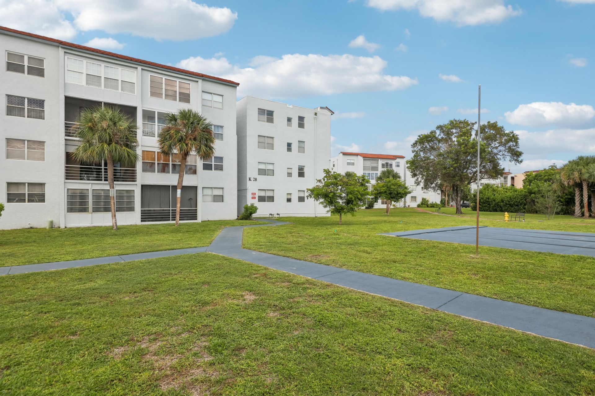 2860 Somerset Drive, Unit 307k, Lauderdale Lakes, FL 33311 Photo