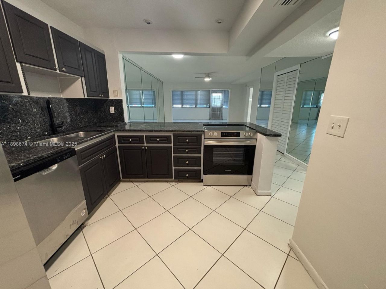 215 SE 3rd Ave, Unit 107A, Hallandale Beach, FL 33009 Photo