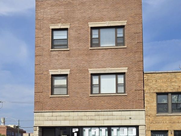 2350 W Grand Avenue, Chicago, IL 60612