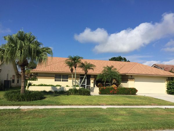 9775 Sun Pointe Drive, Boynton Beach, FL 33437