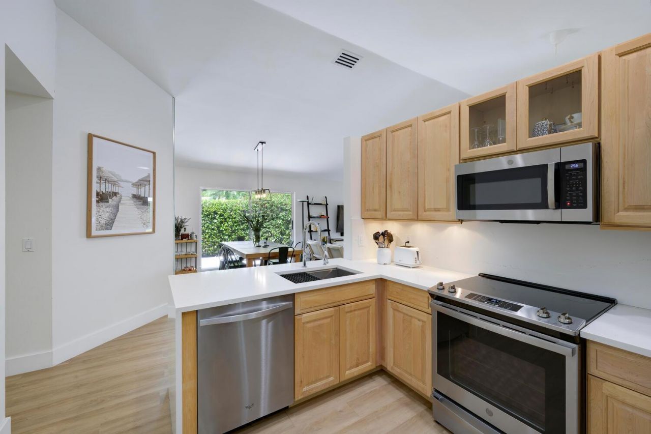 32 Admirals Court, Palm Beach Gardens, FL 33418 Photo