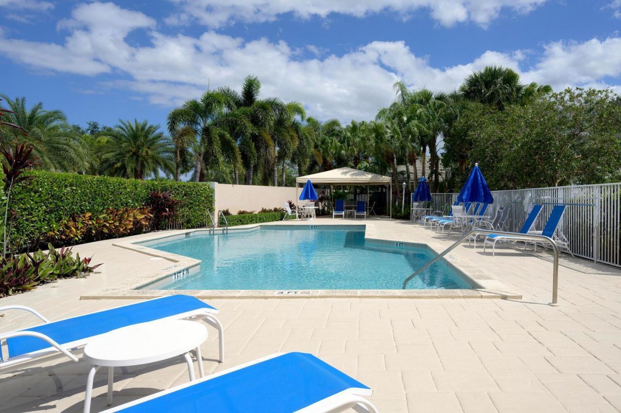 32 Admirals Court, Palm Beach Gardens, FL 33418 Photo