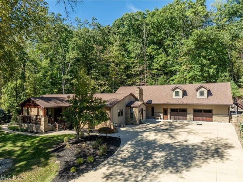 4133 Lace Road NW, Malvern, OH 44644 Photo 2