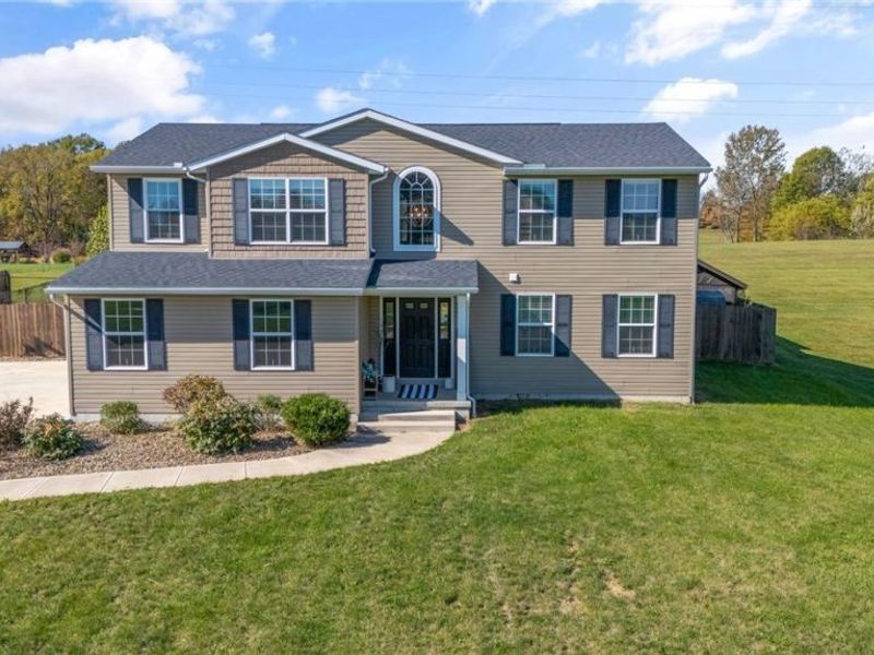 3835 Linda Way, New Waterford, OH 44445 Photo 1