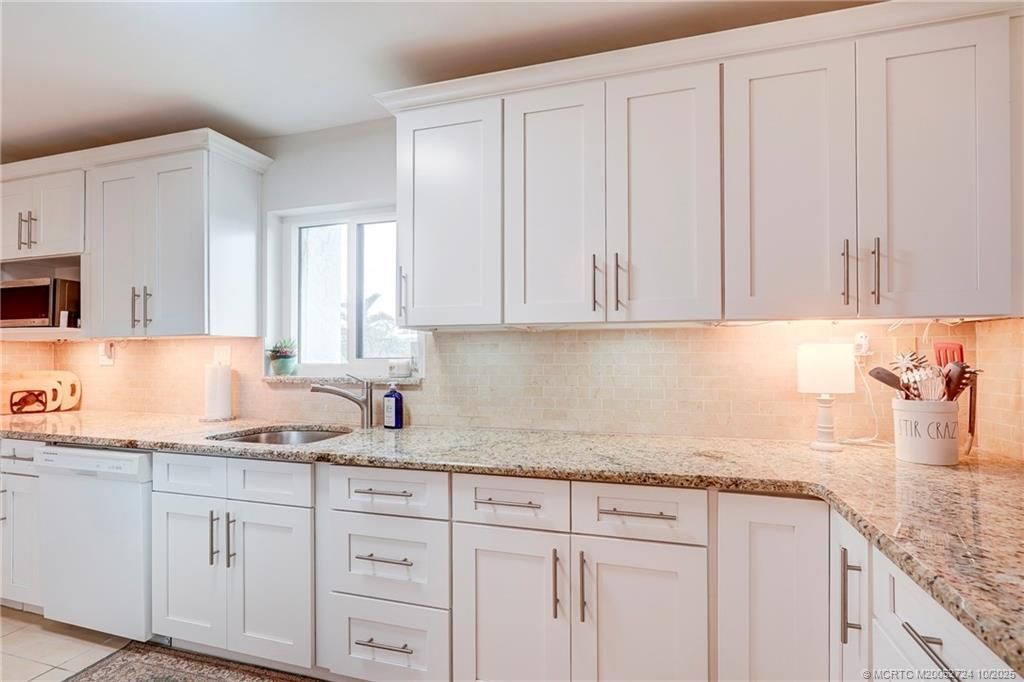 175 SE Saint Lucie Boulevard, Unit A106, Stuart, FL 34996 Photo