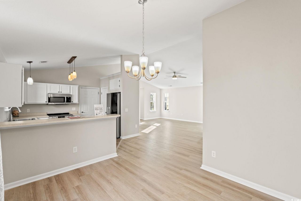 1077 Stoney Falls Blvd. Photo 11