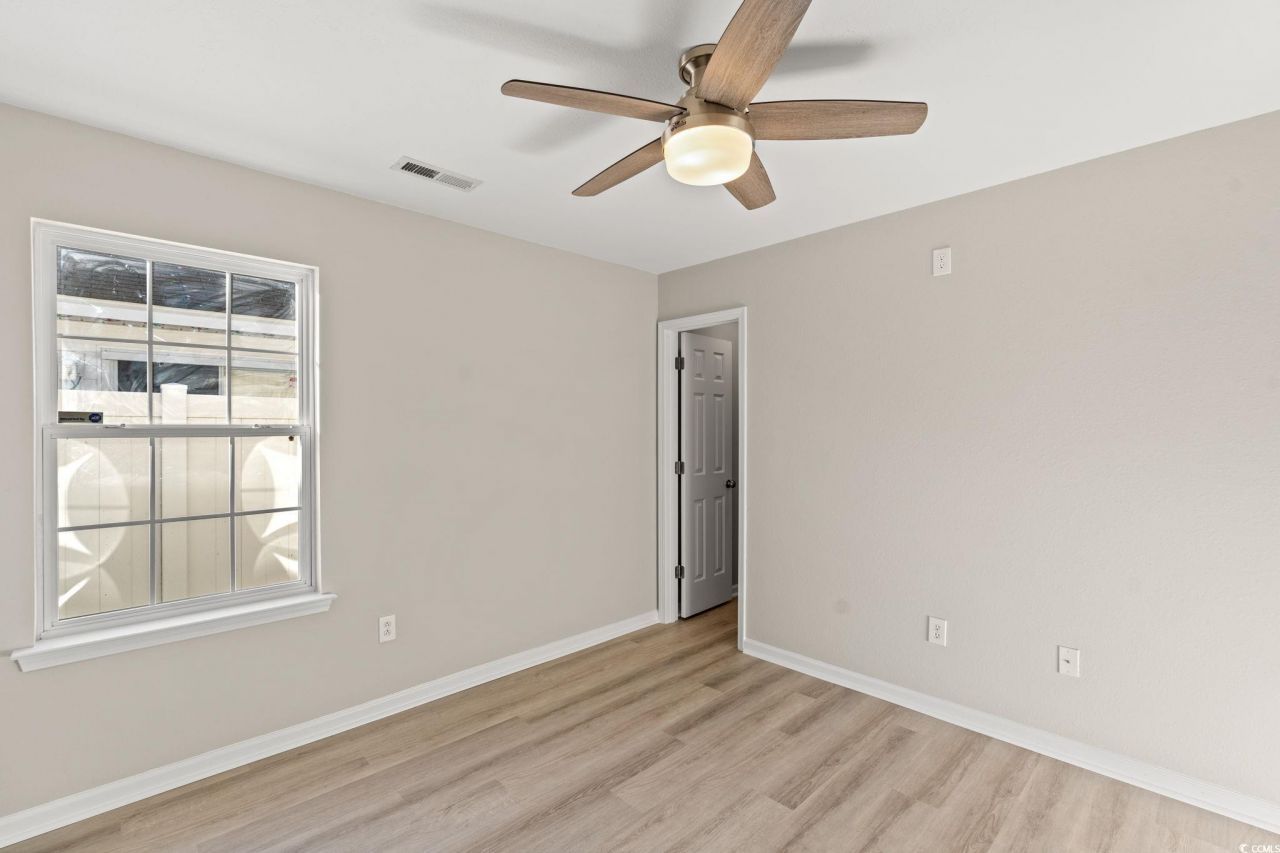 1077 Stoney Falls Blvd. Photo 14