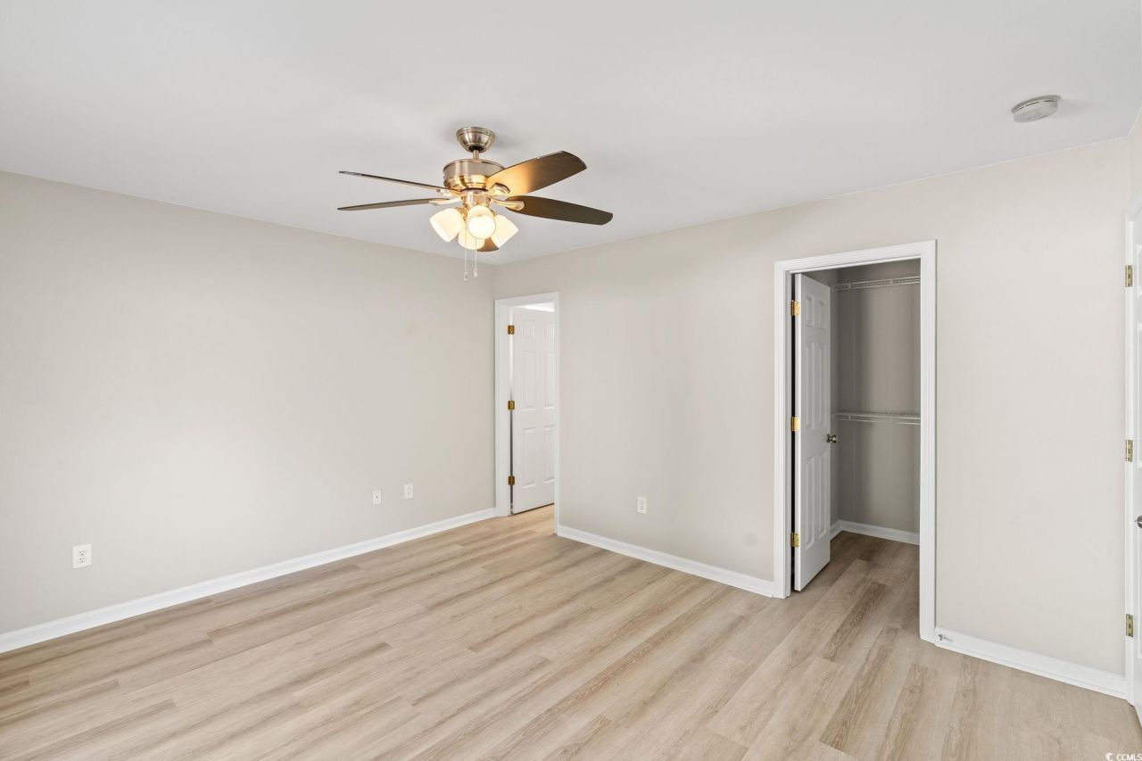 1077 Stoney Falls Blvd. Photo 20