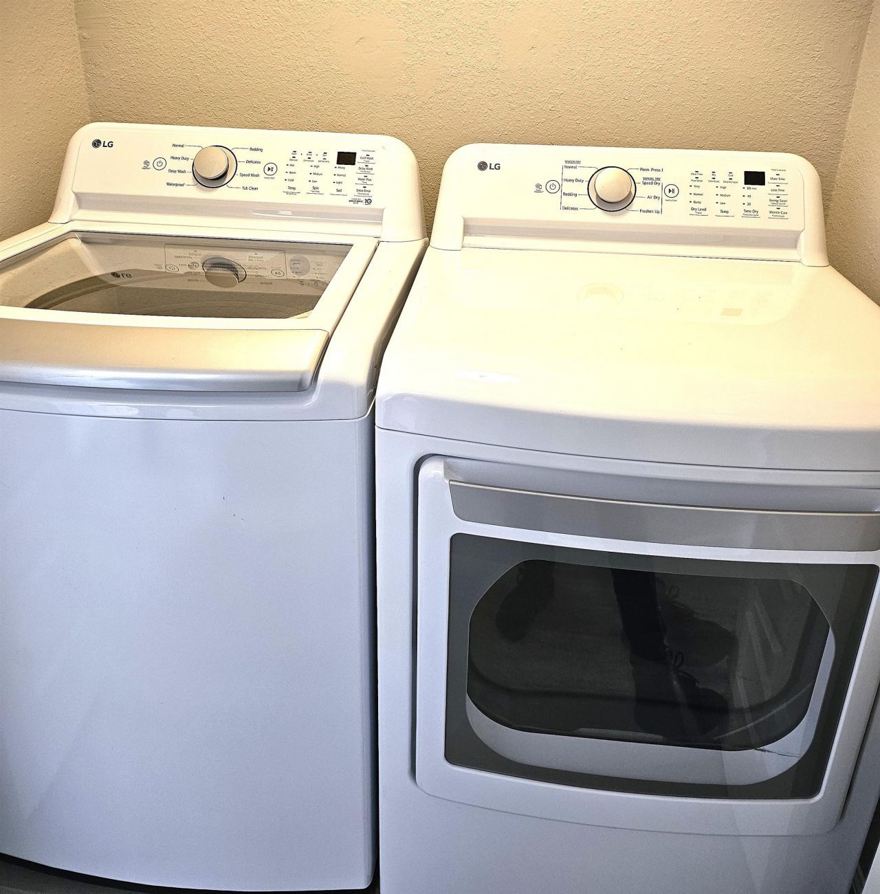 1077 Stoney Falls Blvd. Photo 35