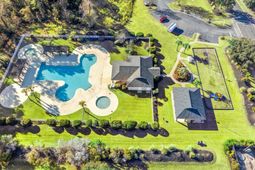 1077 Stoney Falls Blvd. photo 4