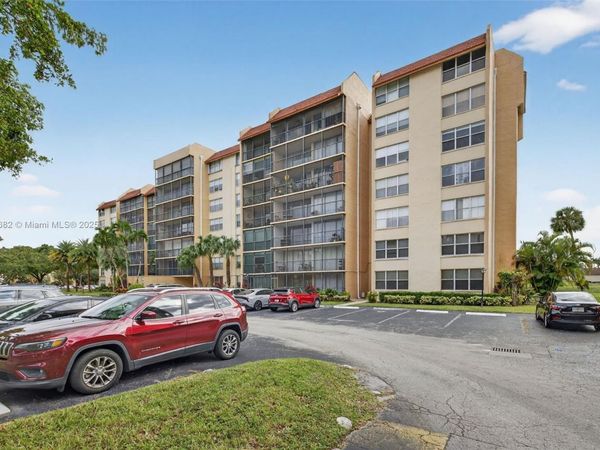 3821 Environ Blvd, Unit 411, Lauderhill, FL 33319