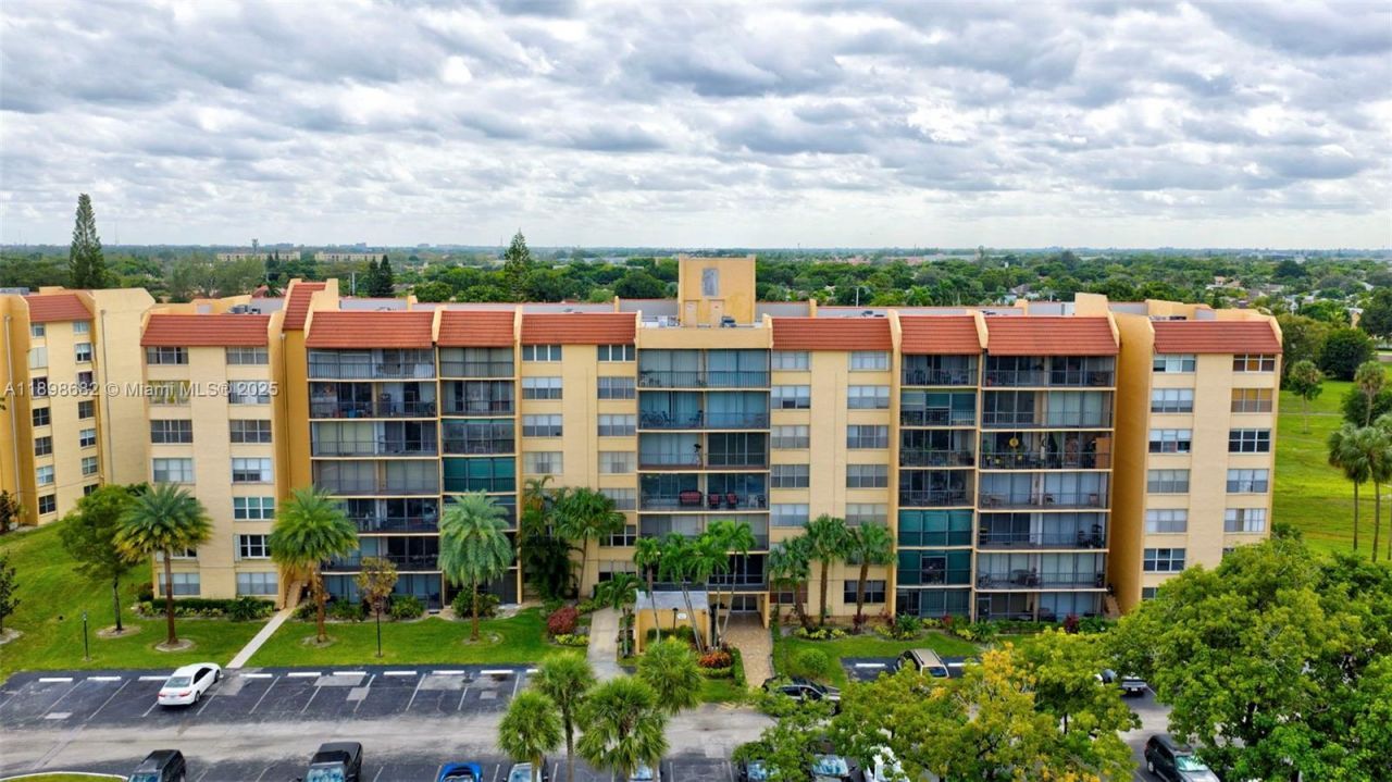 3821 Environ Blvd, Unit 411, Lauderhill, FL 33319 Photo