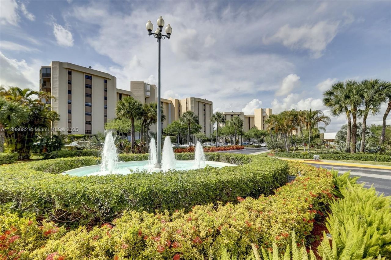 3821 Environ Blvd, Unit 411, Lauderhill, FL 33319 Photo