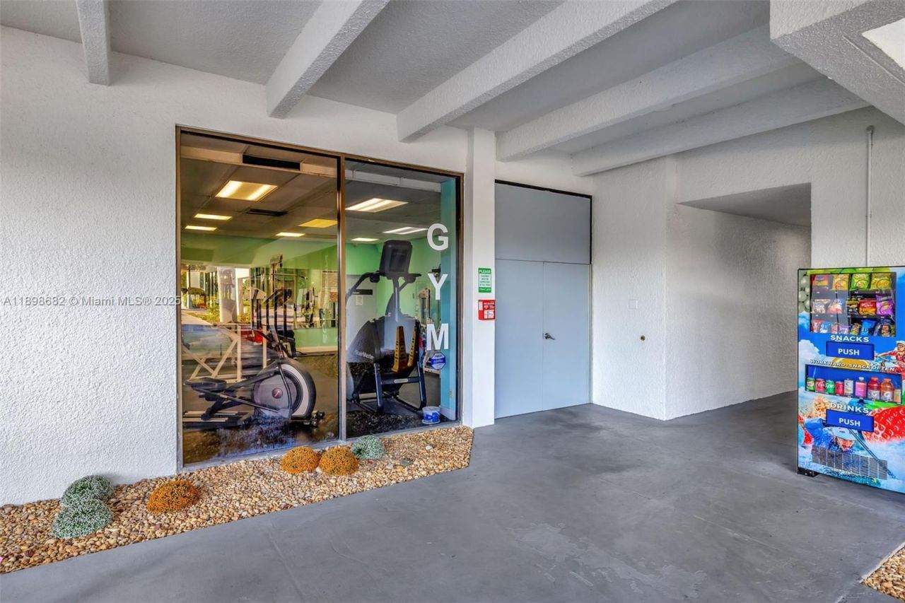 3821 Environ Blvd, Unit 411, Lauderhill, FL 33319 Photo