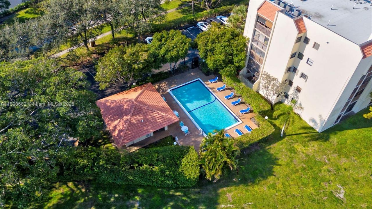 3821 Environ Blvd, Unit 411, Lauderhill, FL 33319 Photo