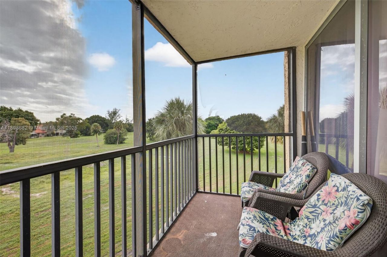 3821 Environ Blvd, Unit 411, Lauderhill, FL 33319 Photo