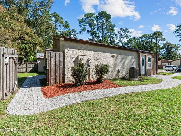 2483 WHISPERING WOODS Boulevard, Unit 3, Jacksonville, FL 32246