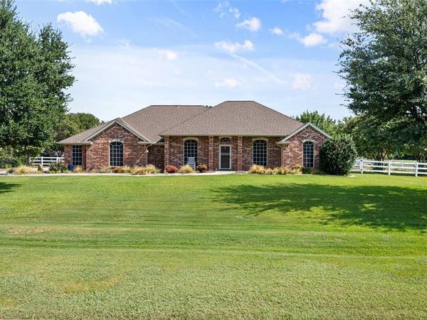 1825 Meadow Springs Drive, Haslet, TX 76052