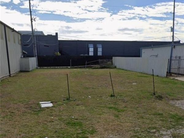 8320 PARC Place, Chalmette, LA 70043