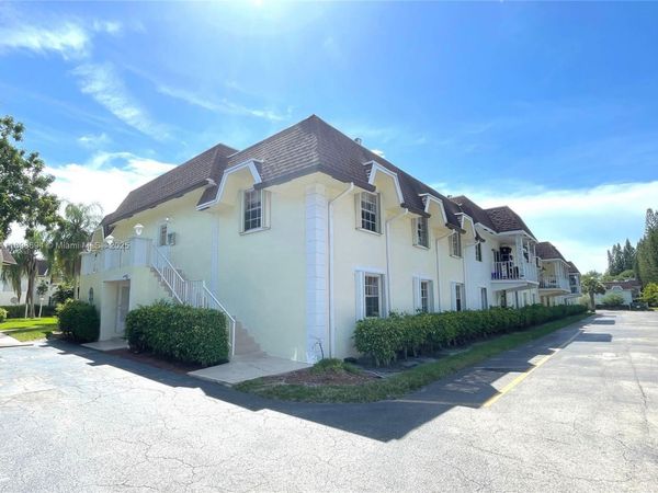 704 SE 2nd Ave, Unit 448, Deerfield Beach, FL 33441