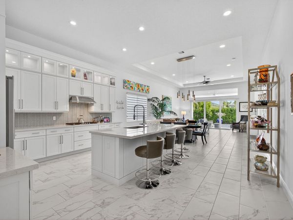 10050 Regency Way, Palm Beach Gardens, FL 33412