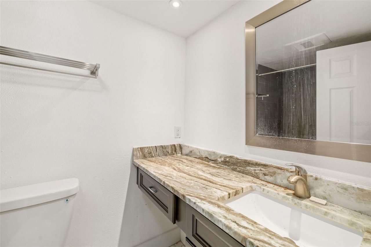 2224 Bahia Vista Street, Unit E1, Sarasota, FL 34239 Photo