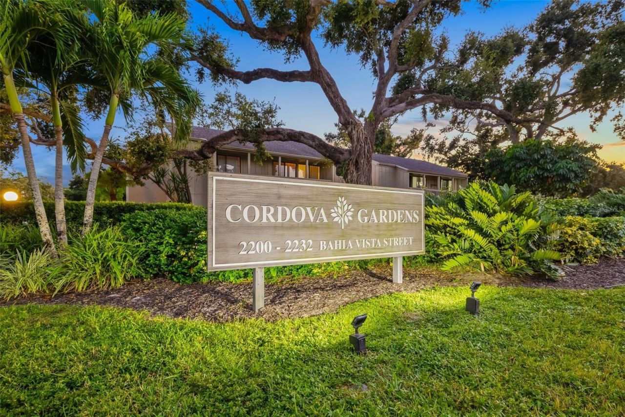 2224 Bahia Vista Street, Unit E1, Sarasota, FL 34239 Photo