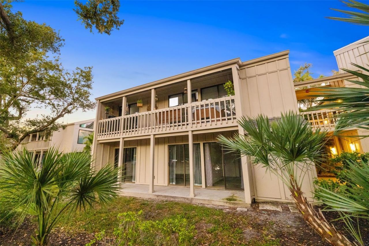 2224 Bahia Vista Street, Unit E1, Sarasota, FL 34239 Photo