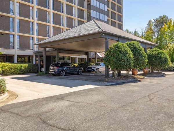 1101 N Elm Street, Unit 802, Greensboro, NC 27401