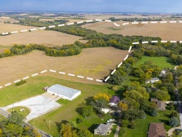 3250 310 Street, Elmwood, NE 68349