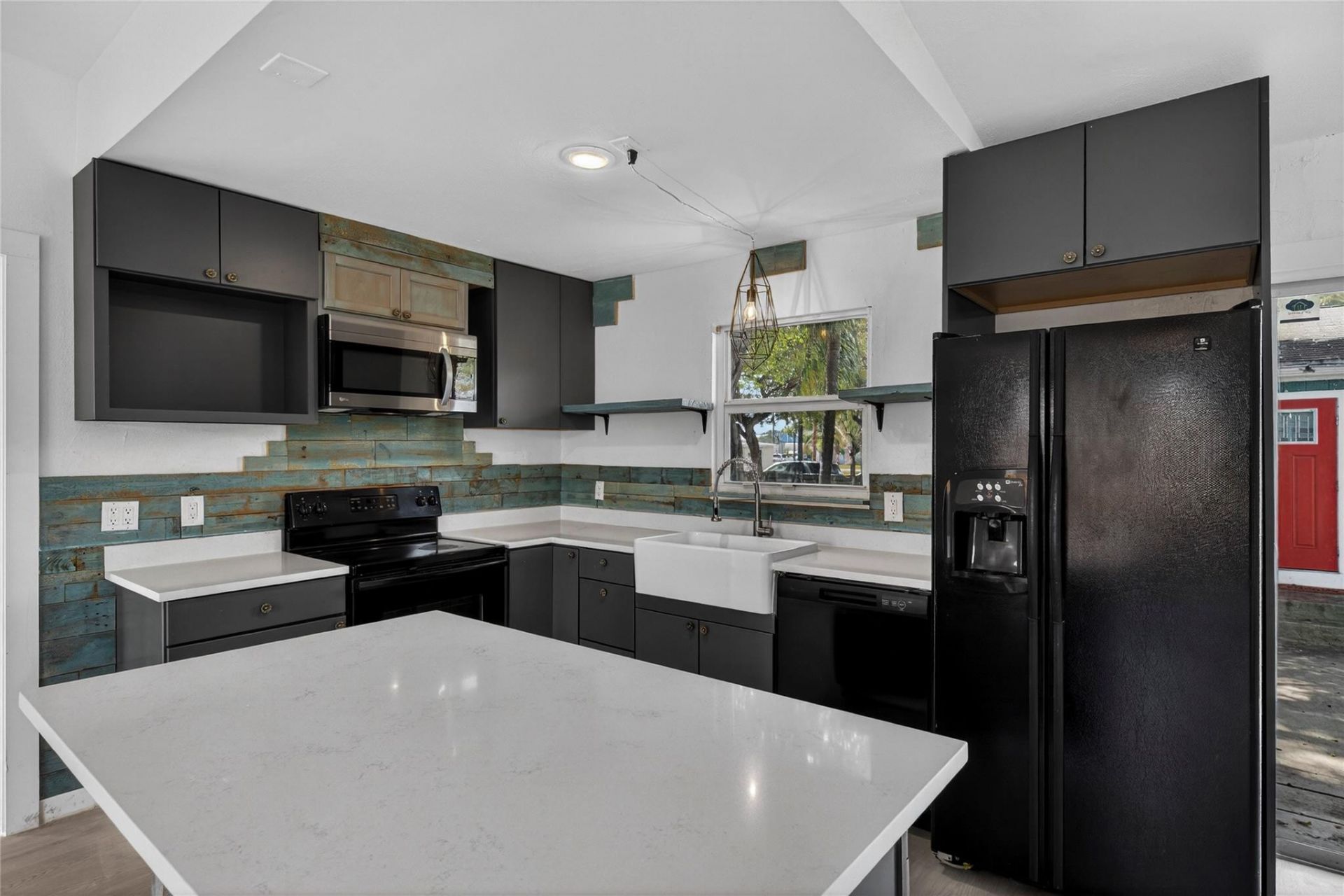 117 NE 8th Street, Pompano Beach, FL 33060 Photo