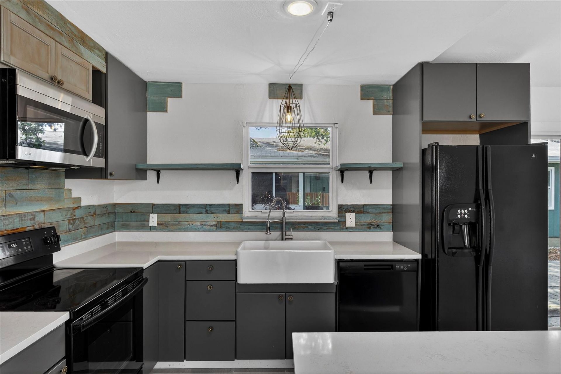 117 NE 8th Street, Pompano Beach, FL 33060 Photo