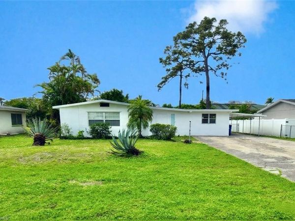 2116 Pineview RD, FORT MYERS, FL 33901