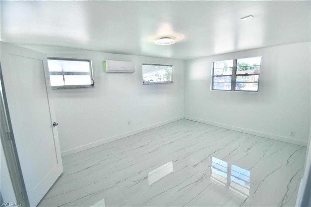 2116 Pineview Rd, Fort Myers, FL 33901 Photo