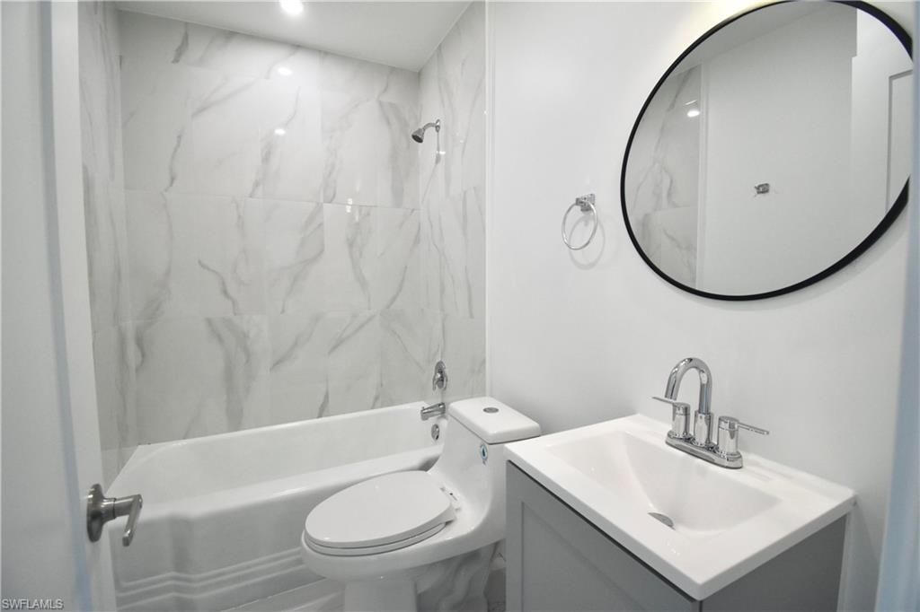 2116 Pineview Rd, Fort Myers, FL 33901 Photo