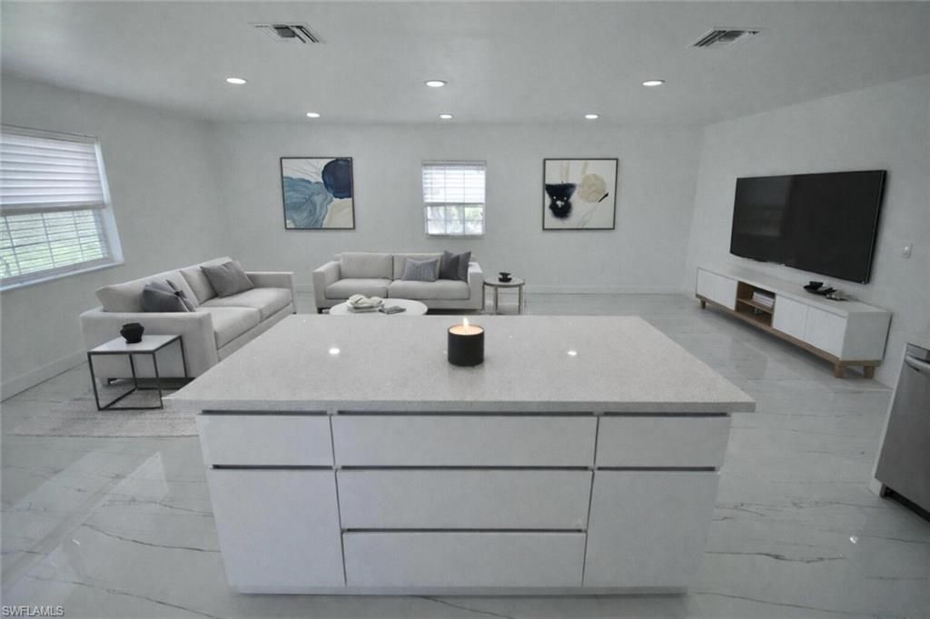 2116 Pineview Rd, Fort Myers, FL 33901 Photo