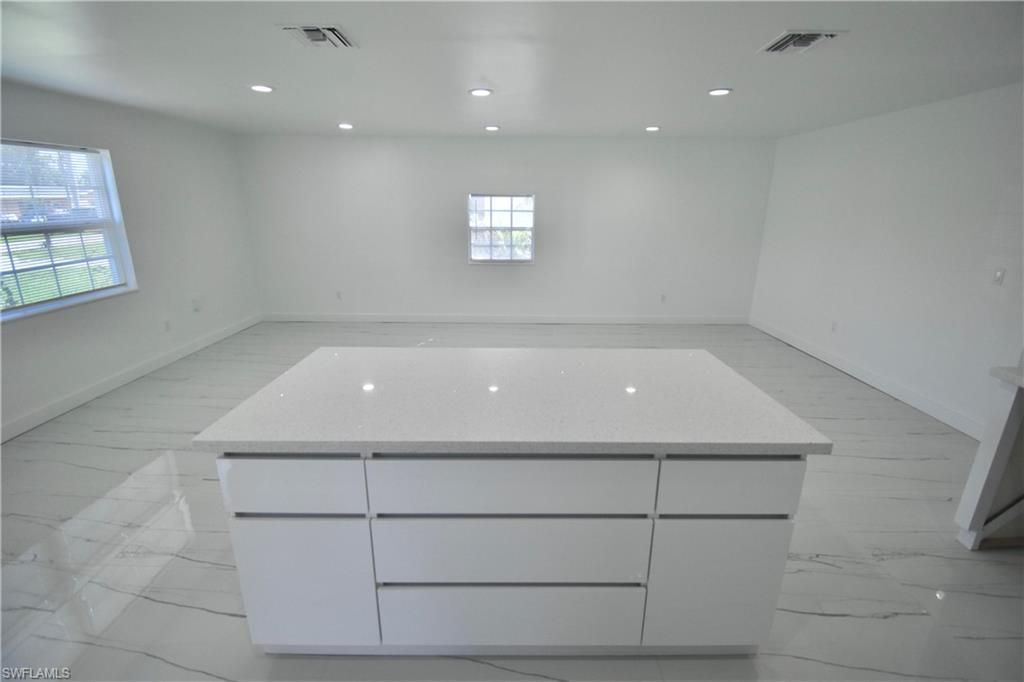 2116 Pineview Rd, Fort Myers, FL 33901 Photo