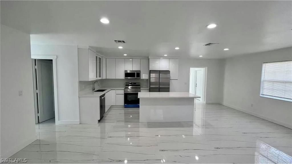 2116 Pineview Rd, Fort Myers, FL 33901 Photo