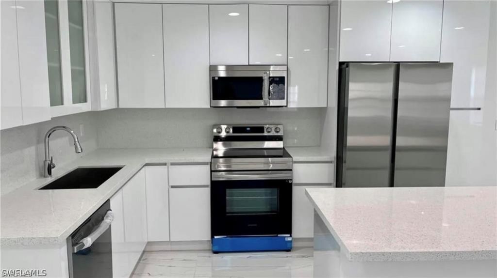 2116 Pineview Rd, Fort Myers, FL 33901 Photo